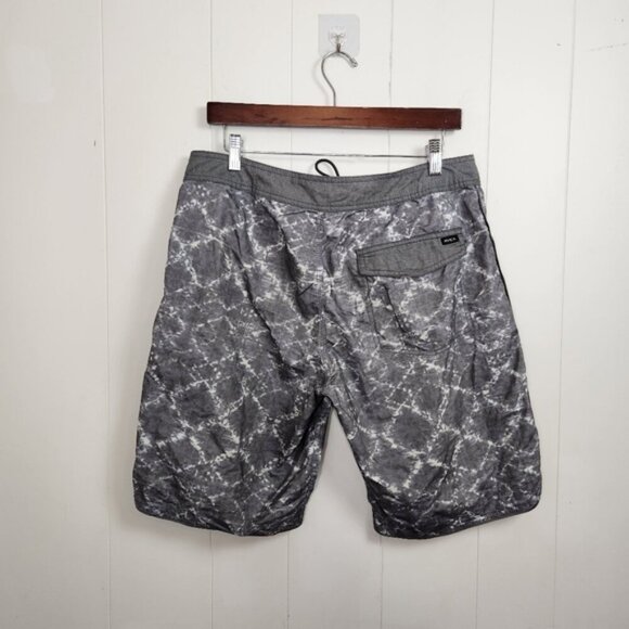 RVCA Sanur Gray Swim Trunks Board Shorts Swim Swimsuit Size 32 Beach - Picture 4 of 11